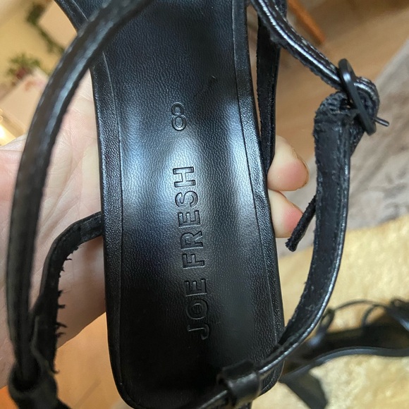 Joe Fresh black strappy heels BRAND NEW NEVER WORN - Picture 7 of 7